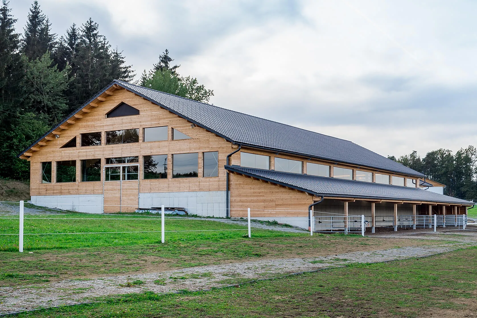 Stallung bauen lassen