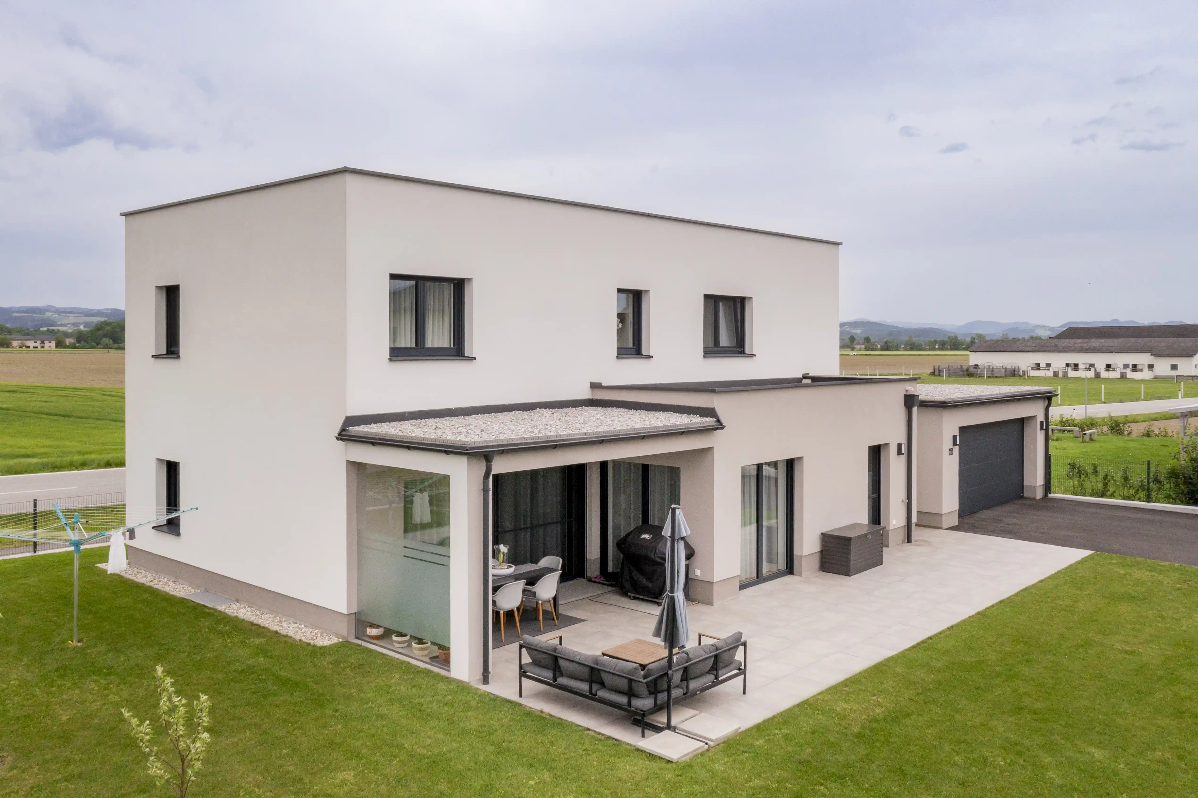 Einfamilienhaus in Ziegelmassiv mit Garten